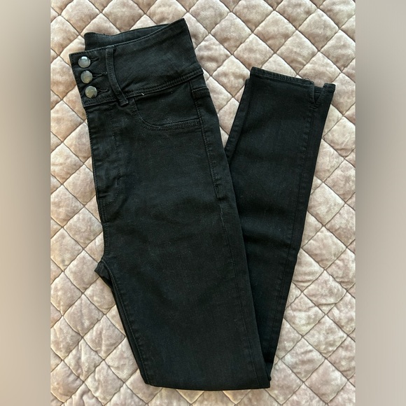 American Eagle Outfitters Denim - American Eagle Super Hi-Rise Jegging